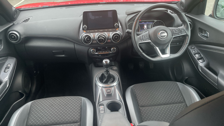 Nissan Juke 1.0 DiG-T 114 N-Connecta 5dr Petrol Hatchback